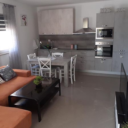Appartamento Apartman Nada Ližnjan Esterno foto